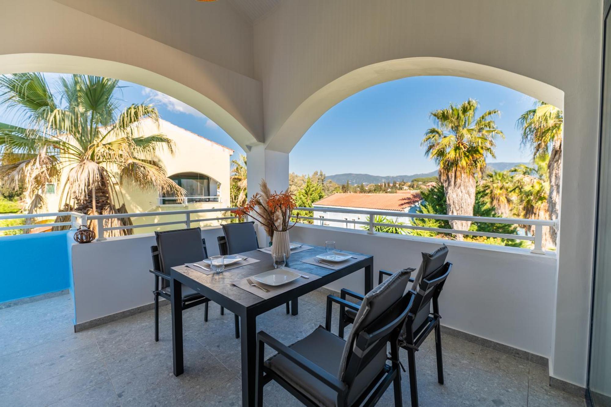 Palm Tree Corfu Apt. Danilia エクステリア 写真