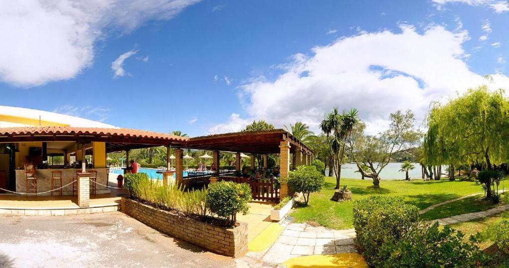 Palm Tree Corfu Apt. Danilia エクステリア 写真